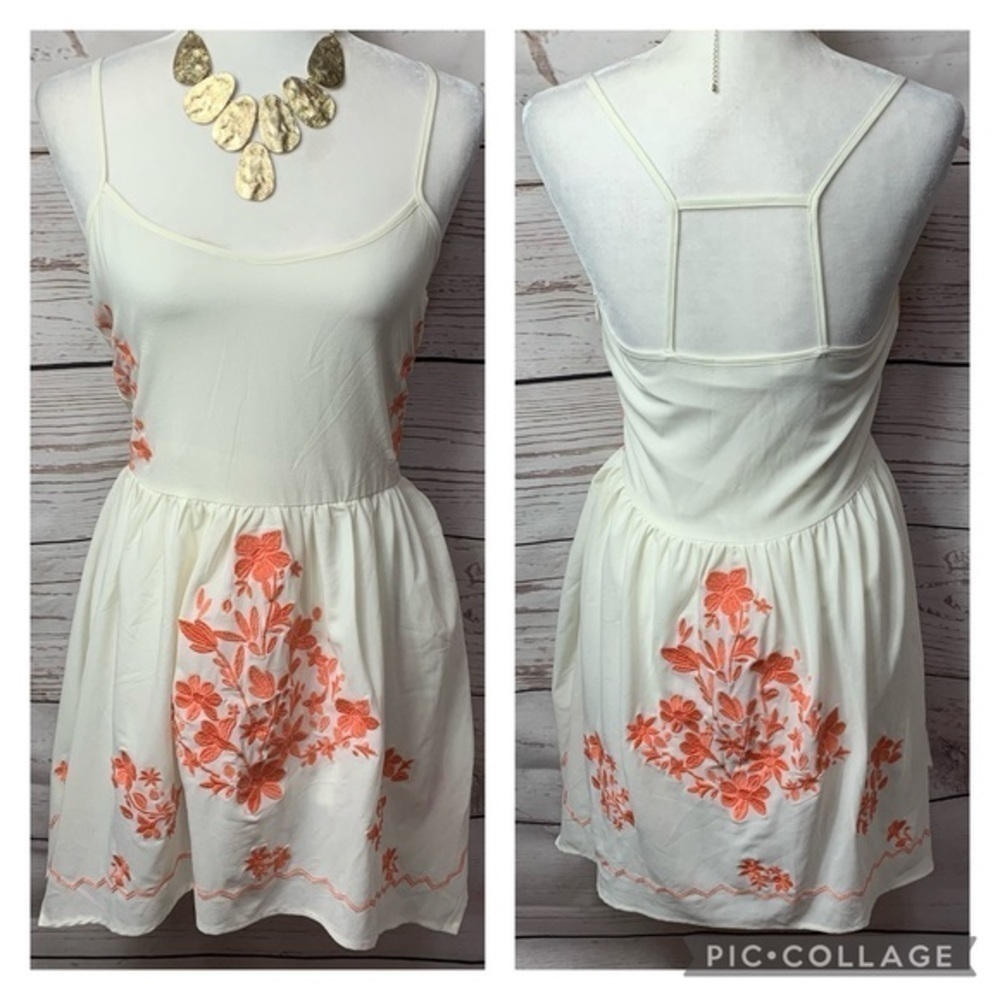 NWOT Lucca Couture Floral Embroidered Dress